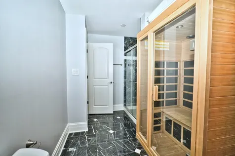 5044 Coyle Avenue Skokie IL 60077