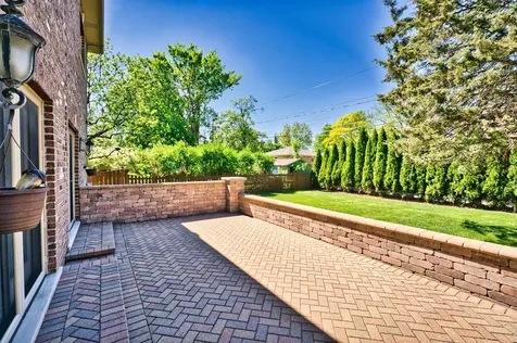 5044 Coyle Avenue Skokie IL 60077