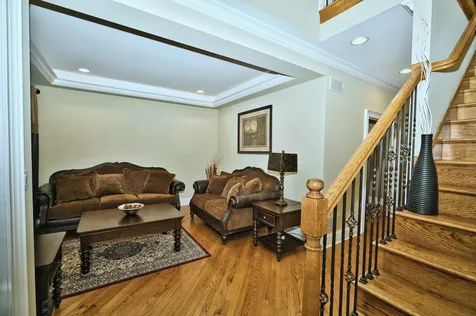 5044 Coyle Avenue Skokie IL 60077