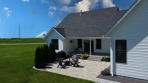 1770 East 1700 North Road Watseka IL 60970