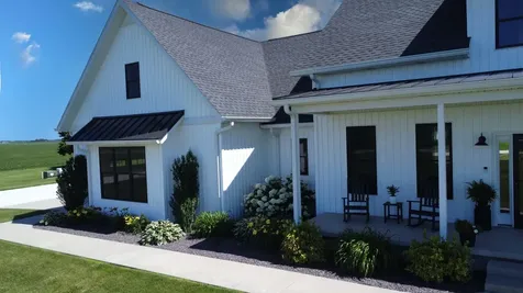 1770 East 1700 North Road Watseka IL 60970