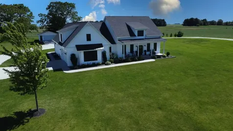 1770 East 1700 North Road Watseka IL 60970