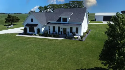 1770 East 1700 North Road Watseka IL 60970