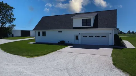 1770 East 1700 North Road Watseka IL 60970
