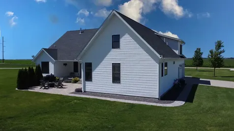 1770 East 1700 North Road Watseka IL 60970