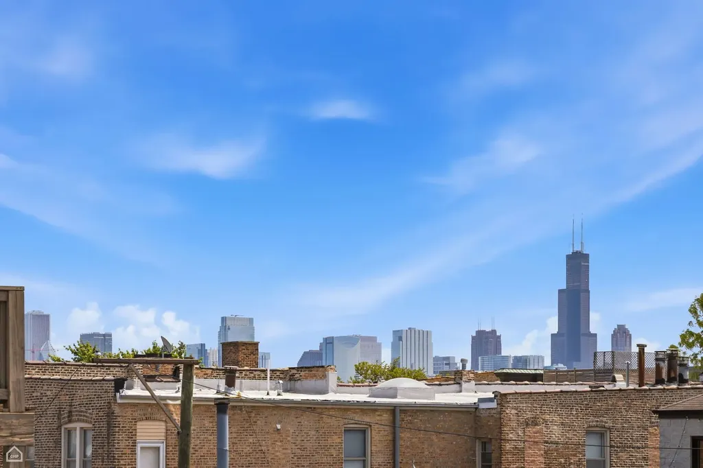 1933 West Potomac Avenue Chicago IL 60622