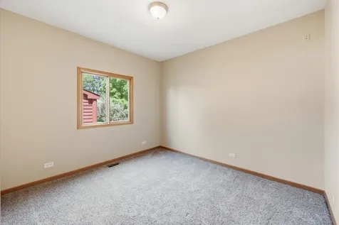 35764 North Highpoint Lane Ingleside IL 60041