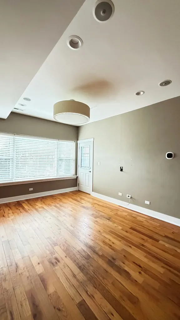 4655 North Spaulding Avenue Chicago IL 60625