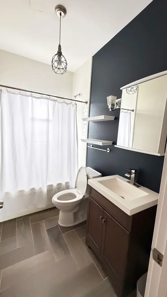 4655 North Spaulding Avenue Chicago IL 60625