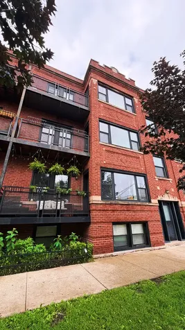 4655 North Spaulding Avenue Chicago IL 60625