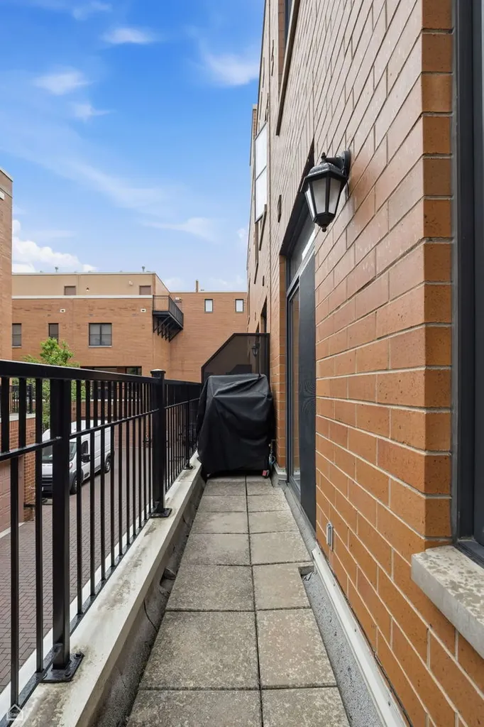 1145 West Monroe Street Chicago IL 60607