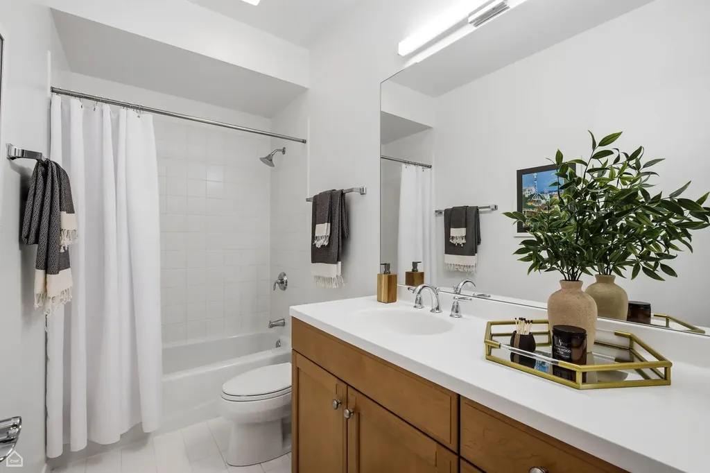 1145 West Monroe Street Chicago IL 60607