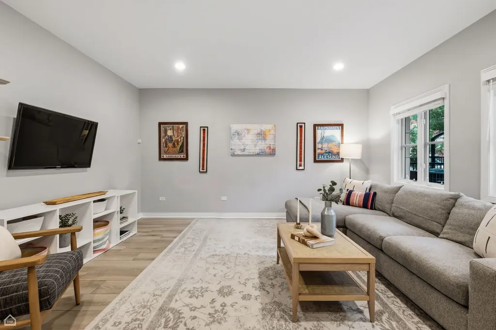 1145 West Monroe Street Chicago IL 60607