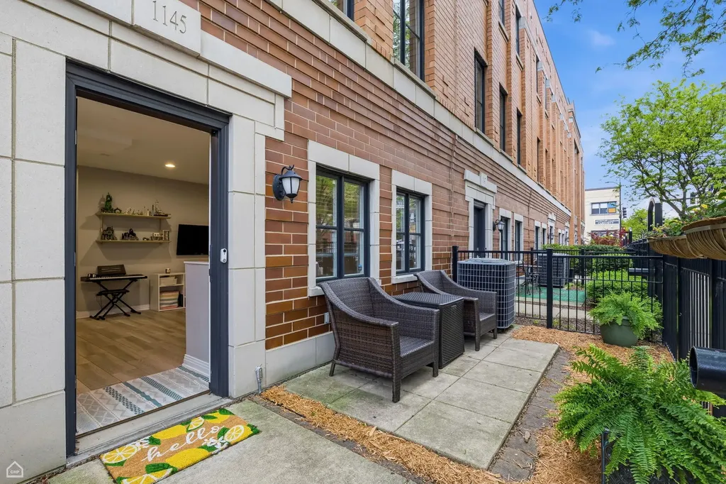 1145 West Monroe Street Chicago IL 60607