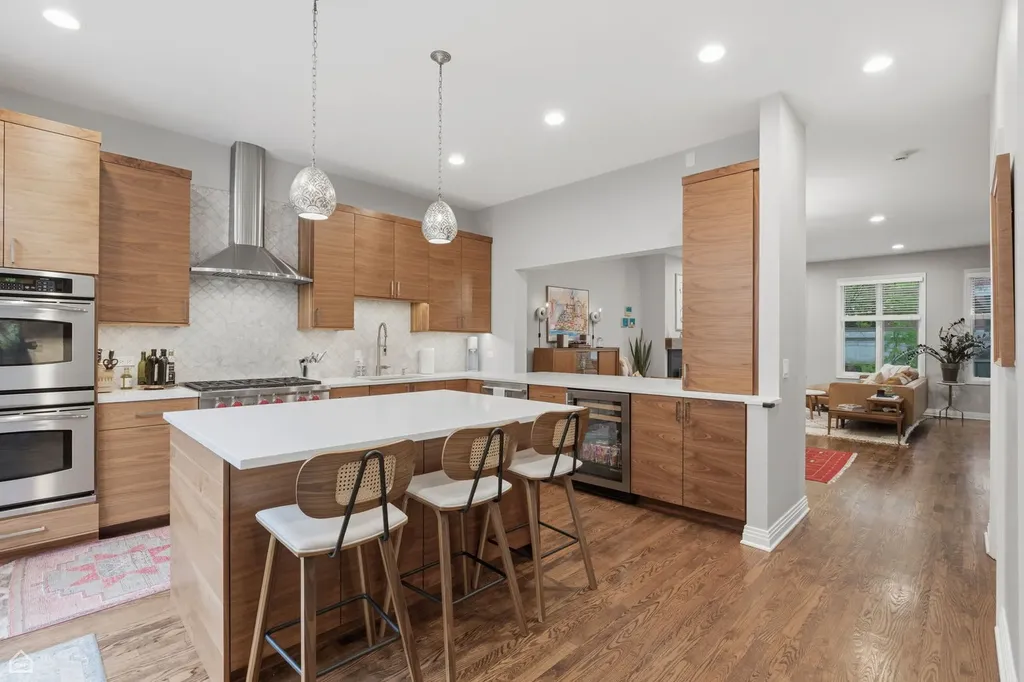 1145 West Monroe Street Chicago IL 60607