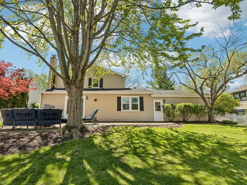 509 Ticonderoga Lane Naperville IL 60563