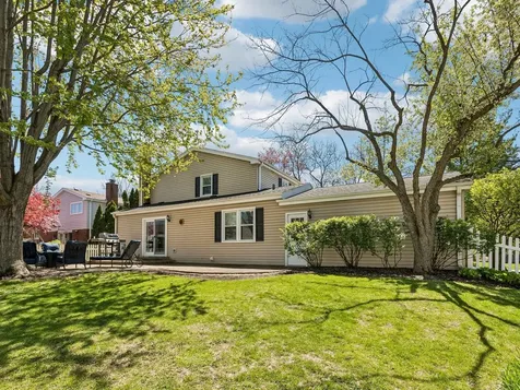 509 Ticonderoga Lane Naperville IL 60563