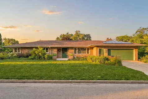 525 E High Street Sycamore IL 60178