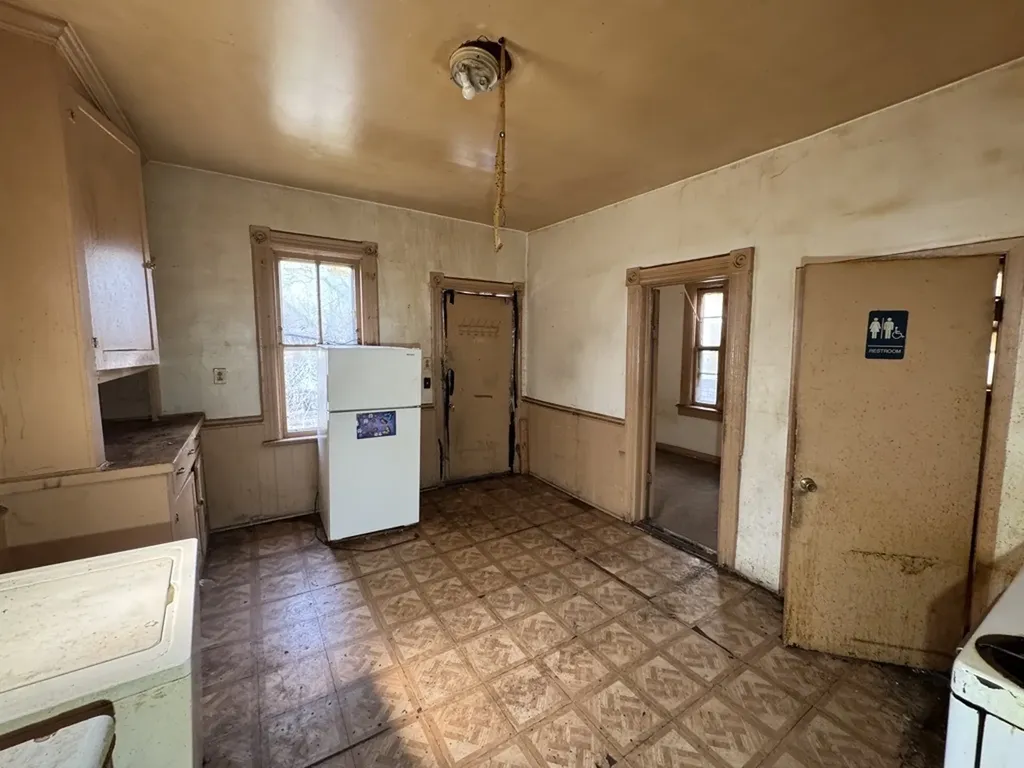 5556 South Princeton Avenue Chicago IL 60621