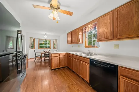 667 Westport Drive Rockton IL 61072