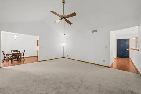 667 Westport Drive Rockton IL 61072