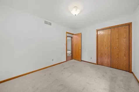 667 Westport Drive Rockton IL 61072