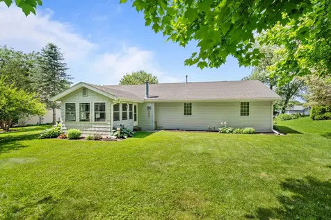 667 Westport Drive Rockton IL 61072