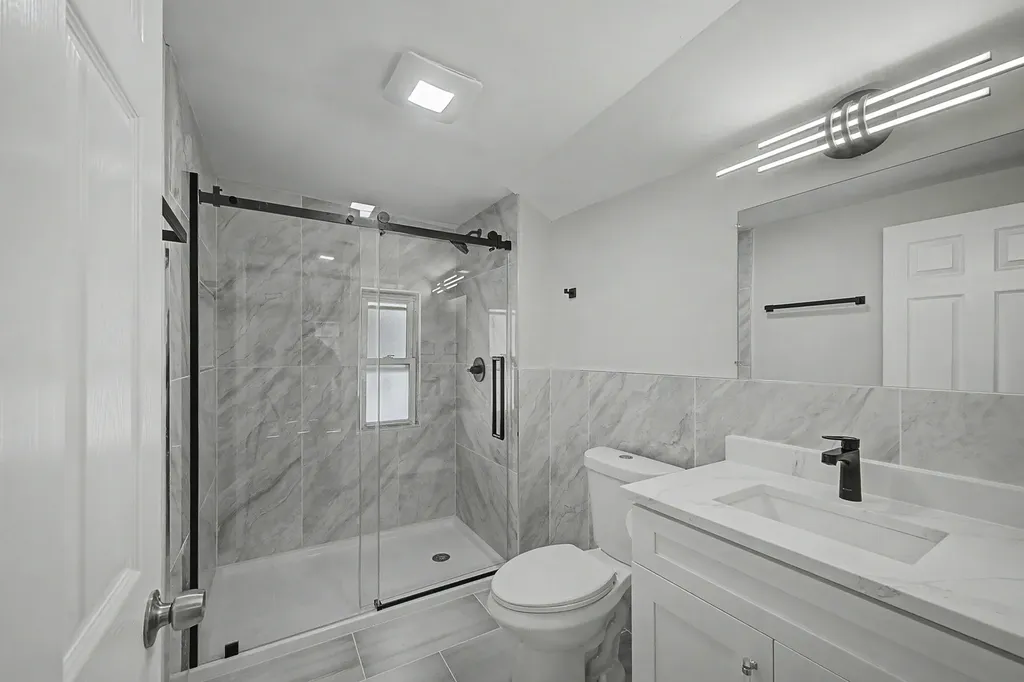 6619 South Aberdeen Street Chicago IL 60621