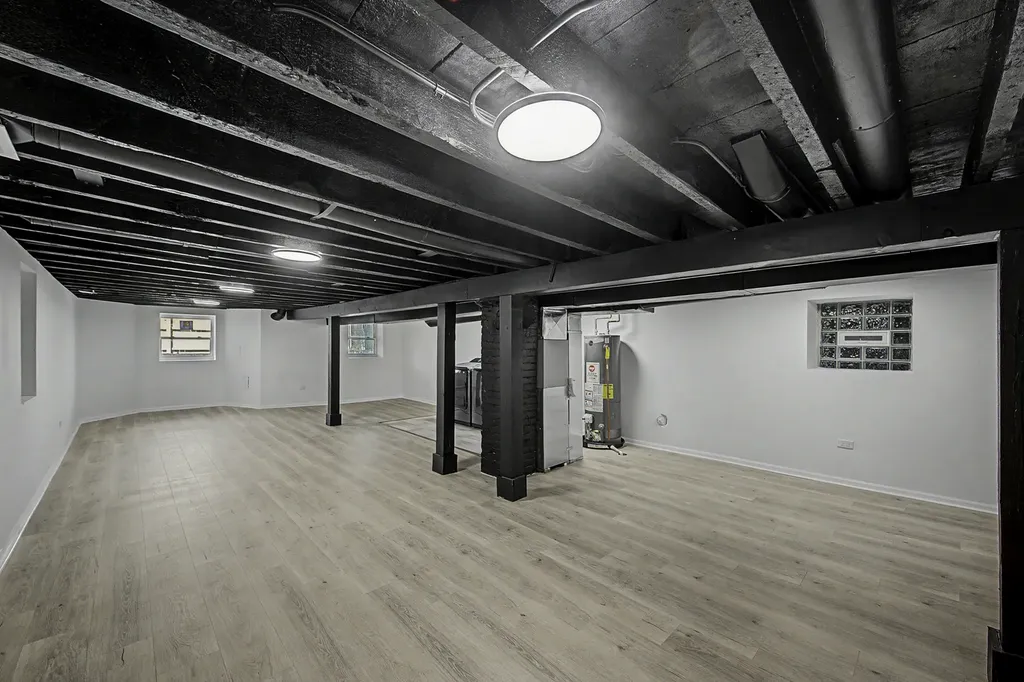 6619 South Aberdeen Street Chicago IL 60621