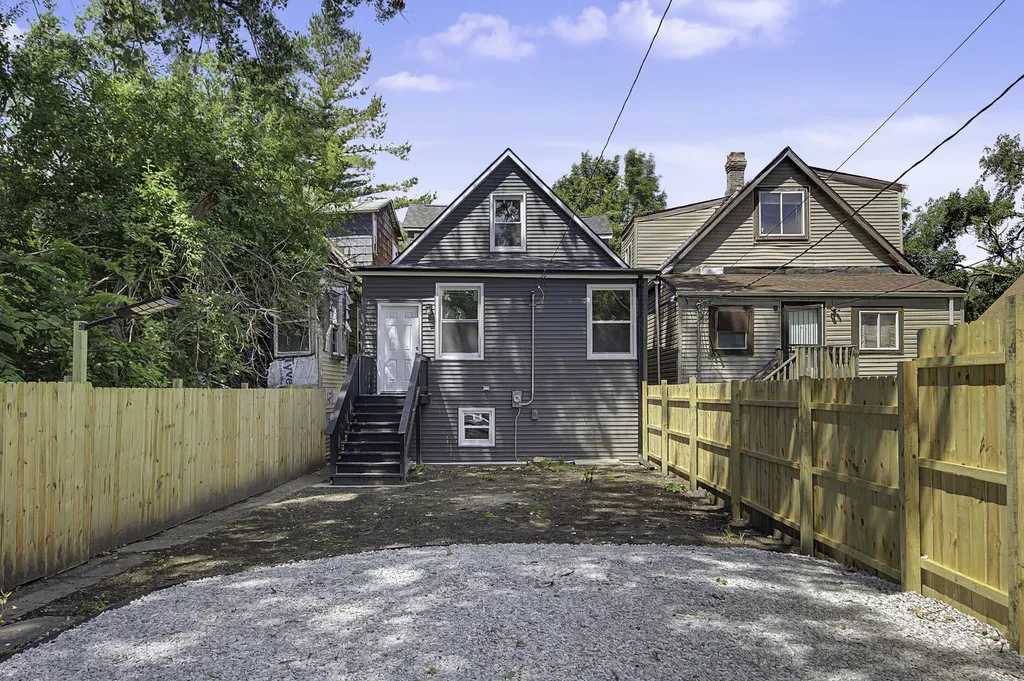 6619 South Aberdeen Street Chicago IL 60621