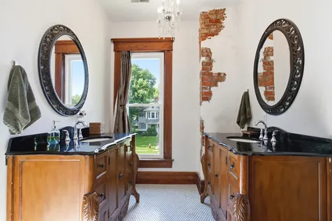 295 North Pritchett Street Niantic IL 62551