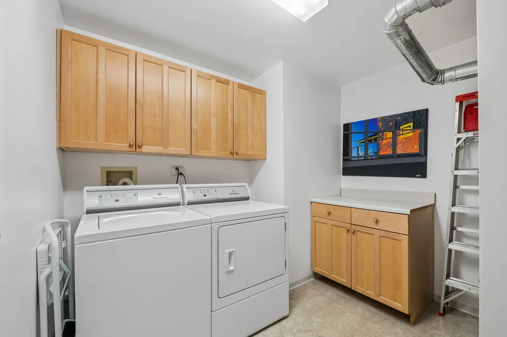 33 West Huron Street Chicago IL 60654