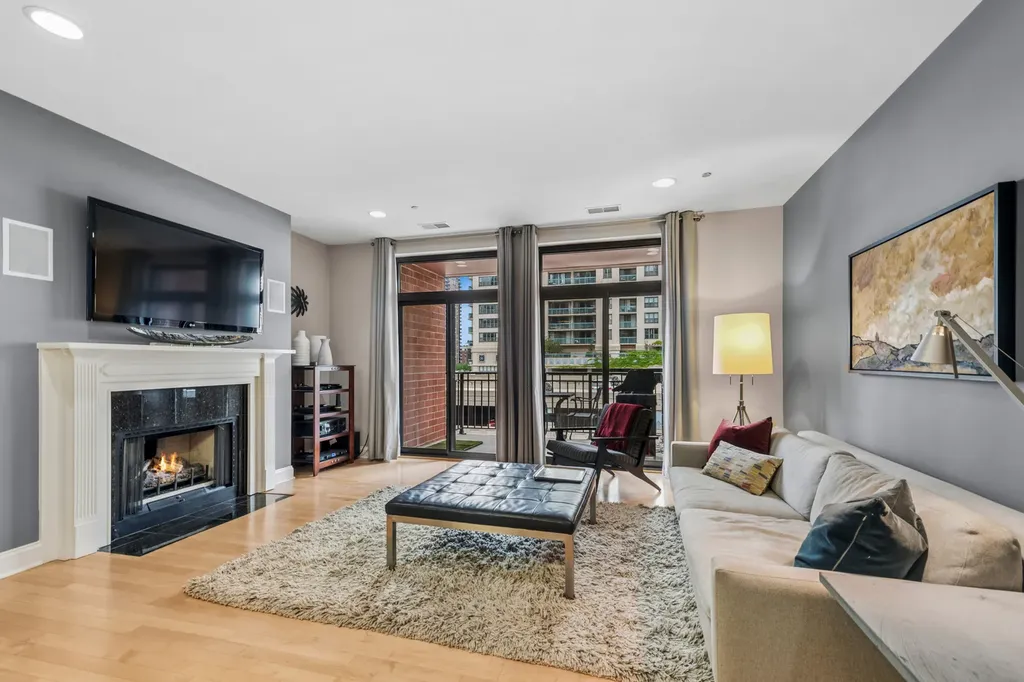 33 West Huron Street Chicago IL 60654