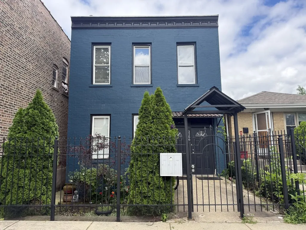 3266 South Bell Avenue Chicago IL 60608