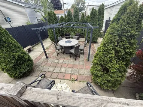 3266 South Bell Avenue Chicago IL 60608