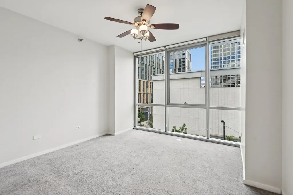 123 South Green Street Chicago IL 60607