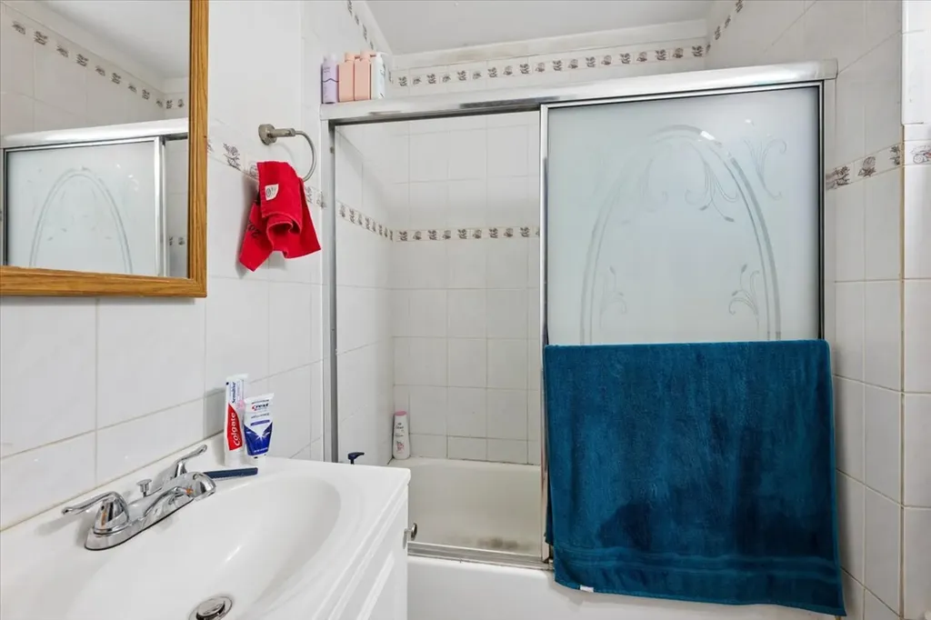 2946 South Loomis Street Chicago IL 60608