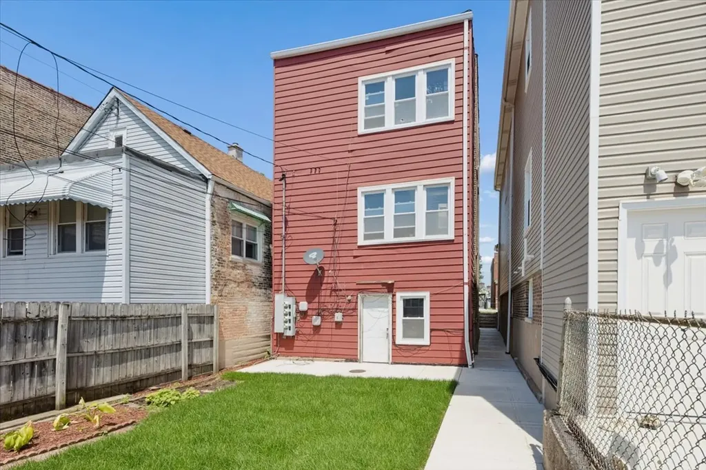 2946 South Loomis Street Chicago IL 60608