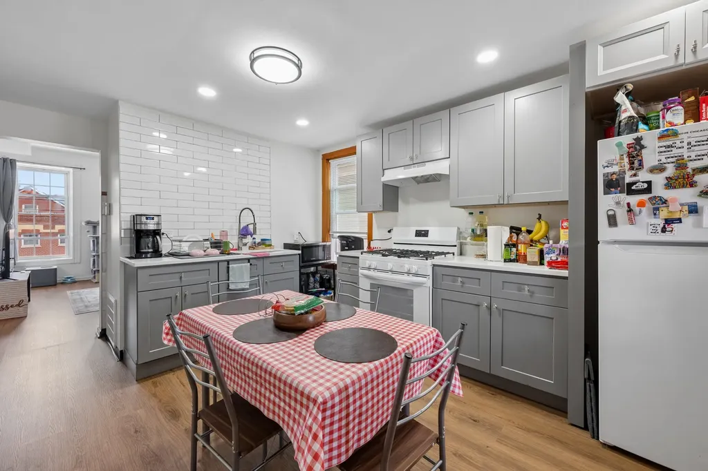 2946 South Loomis Street Chicago IL 60608