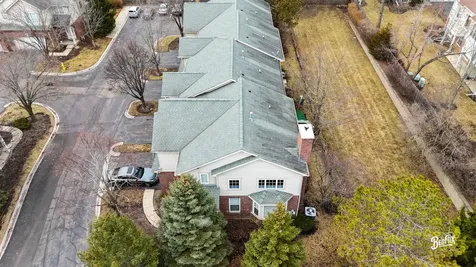 384 W Pointe Drive Vernon Hills IL 60061