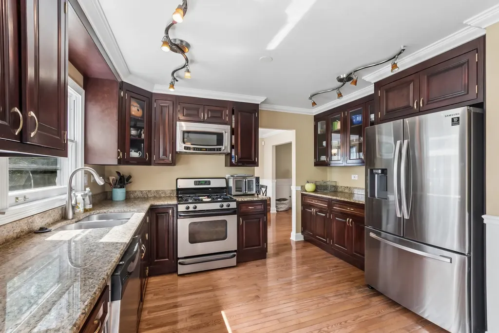 3933 Cumnor Road Downers Grove IL 60515