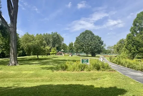 3933 Cumnor Road Downers Grove IL 60515