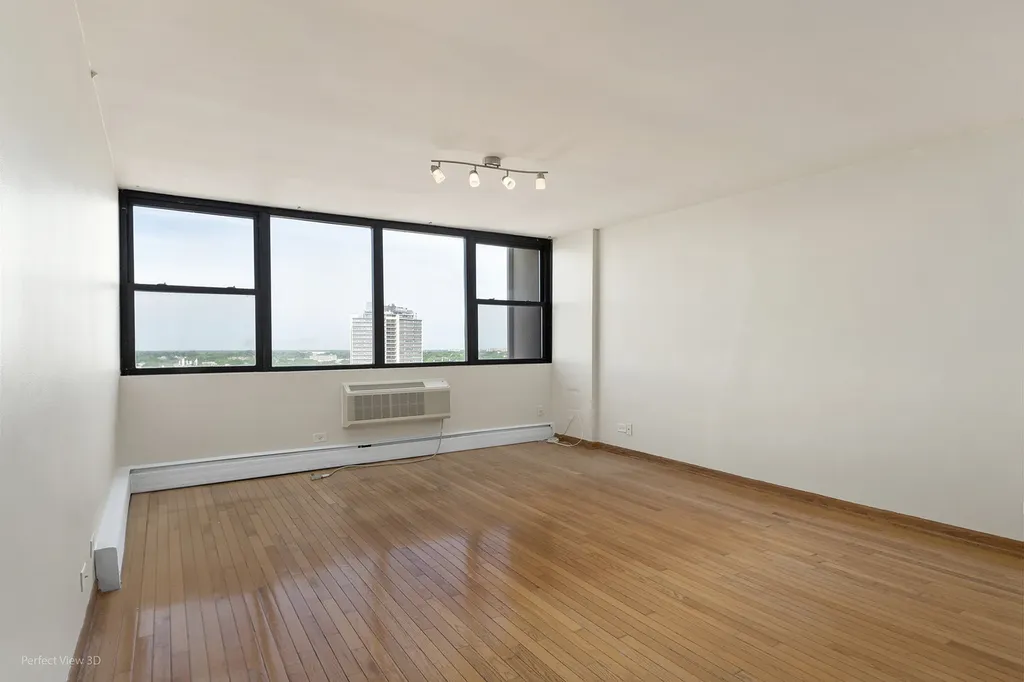 5740 North Sheridan Road Chicago IL 60660