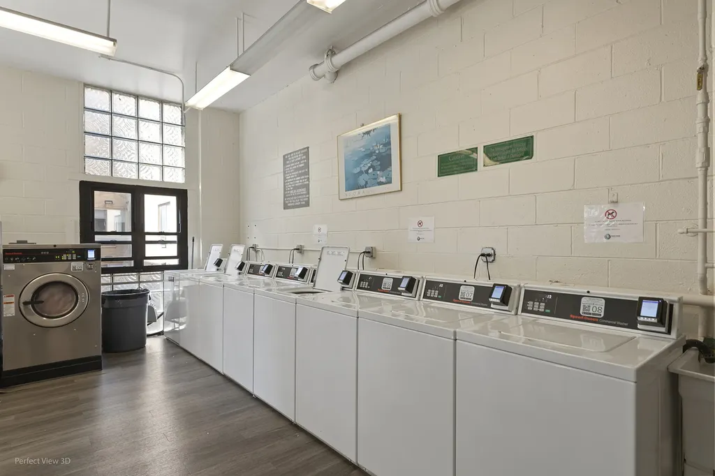 5740 North Sheridan Road Chicago IL 60660