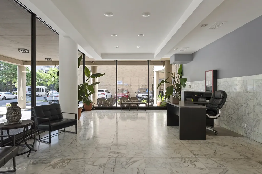 5740 North Sheridan Road Chicago IL 60660