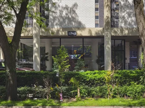5740 North Sheridan Road Chicago IL 60660