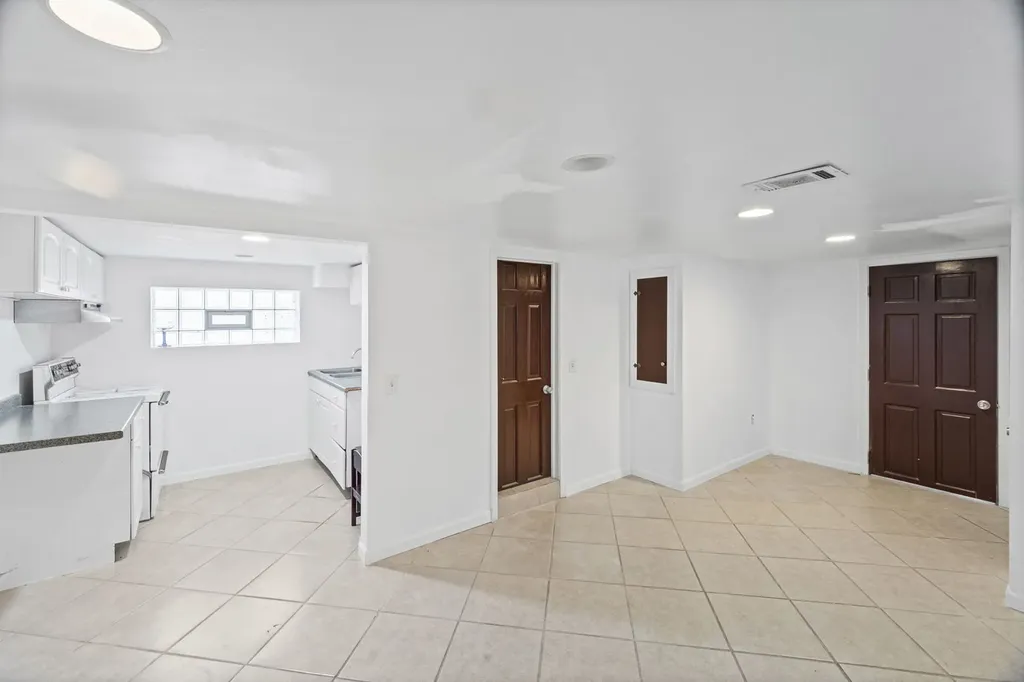 3239 North Osceola Avenue Chicago IL 60634