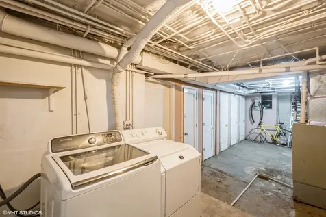 2042 North Winchester Avenue Chicago IL 60614