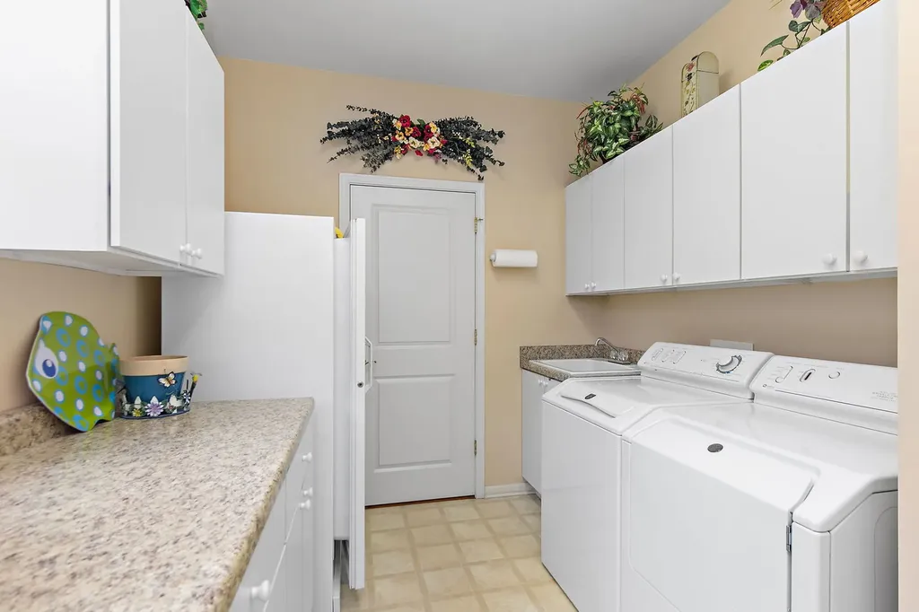 13048 Farm Hill Drive Huntley IL 60142