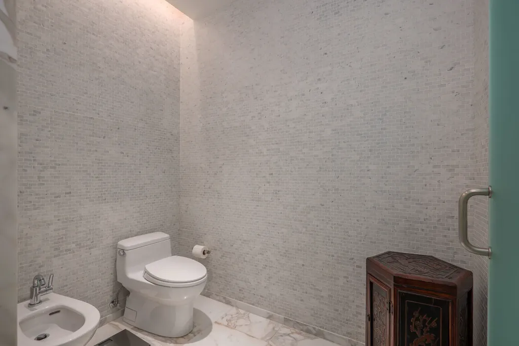 77 East Walton Street Chicago IL 60611